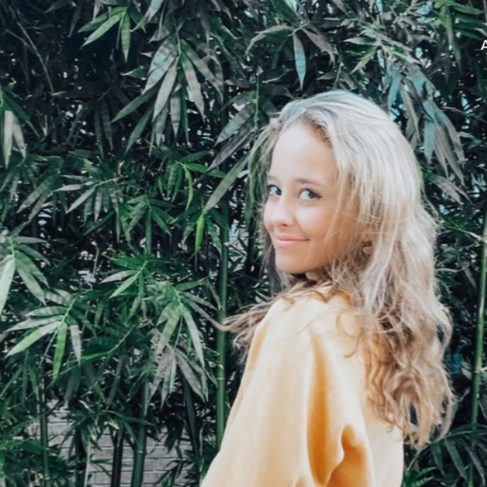 Meet your Posher, Lauren